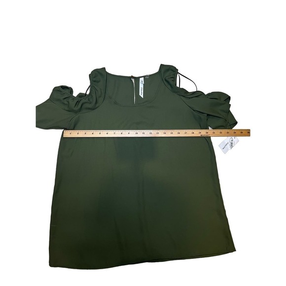 Ny Collection Large Ruffle Top Women Green SZ 9 Cold Shoulder Short Sleeve Woven - Picture 6 of 6